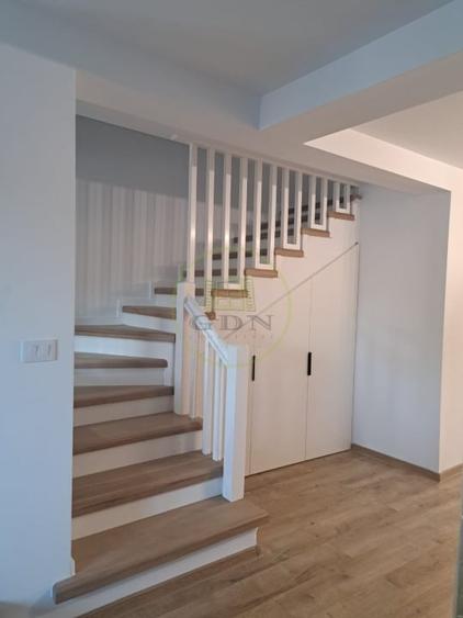 Casă cu 3 camere cu Teren 230 Mp în Leamna de Jos