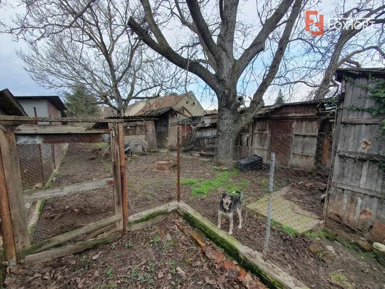 Apartament cu 5 camere nedecomandat, mobilat în Central