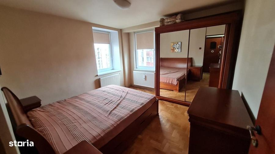 Apartament 3 camere zona Universitatea Transilvania - 5