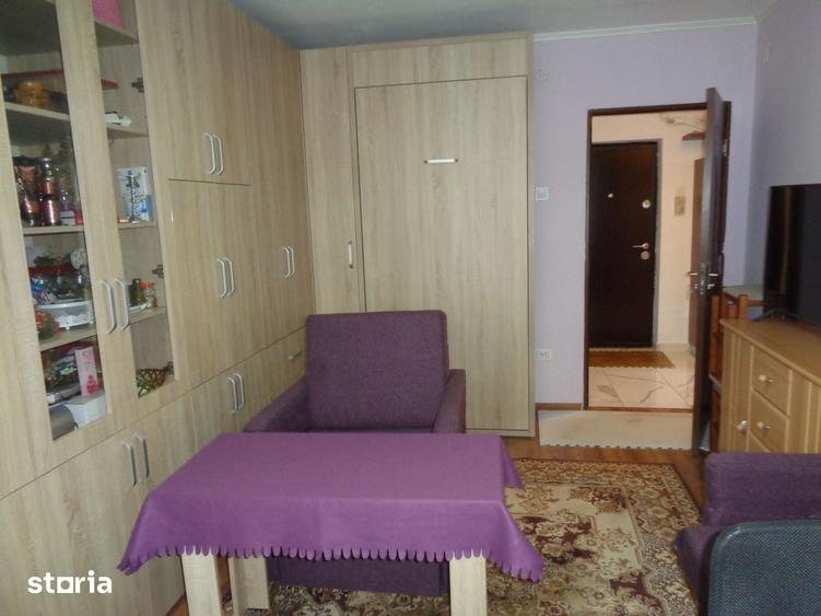 Apartament cu 2 camere decomandat în Podgoria