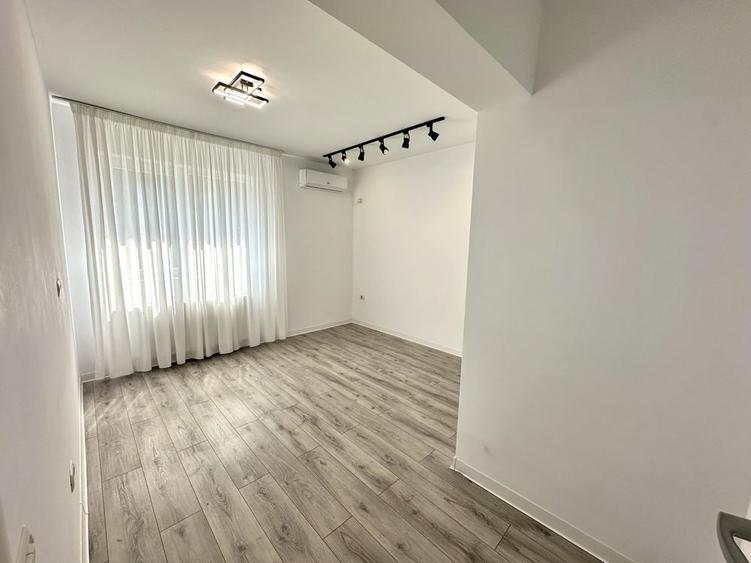 Apartament cu 3 camere decomandat în Fundeni