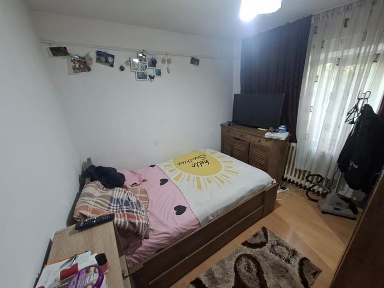 Apartament cu 2 camere decomandat în Nicolina