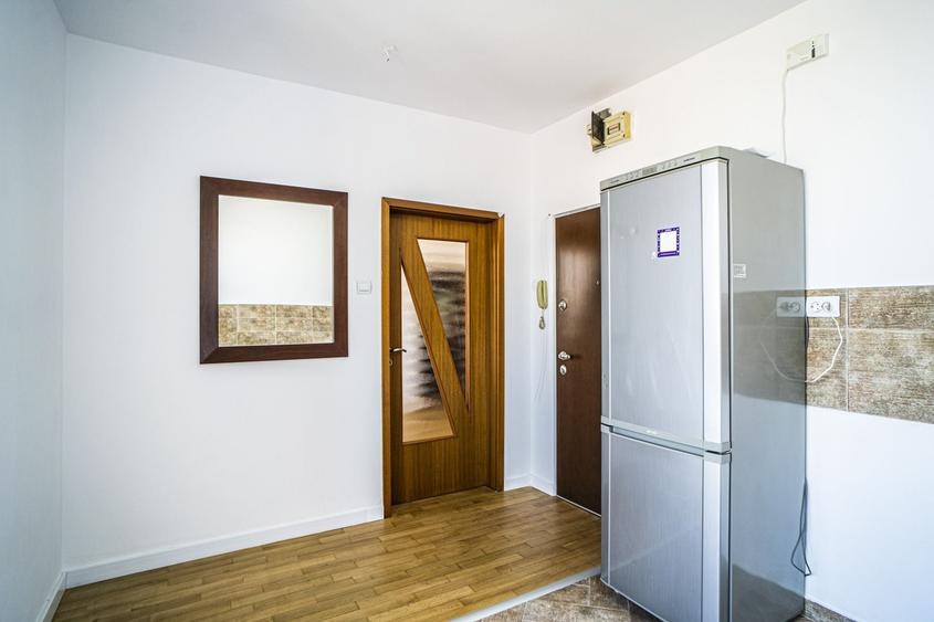 Apartament cu 2 camere semidecomandat în Chibrit