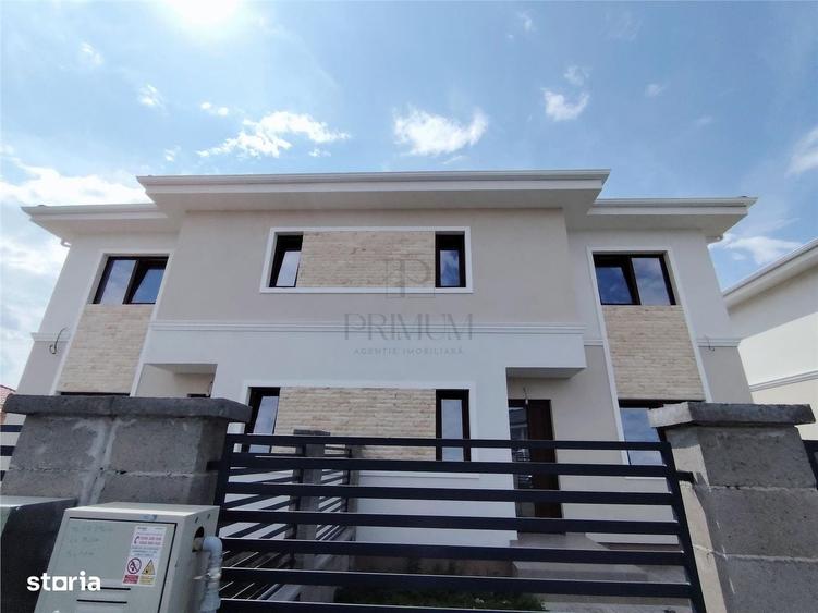 Casă cu 4 camere decomandat în Moșnița Veche