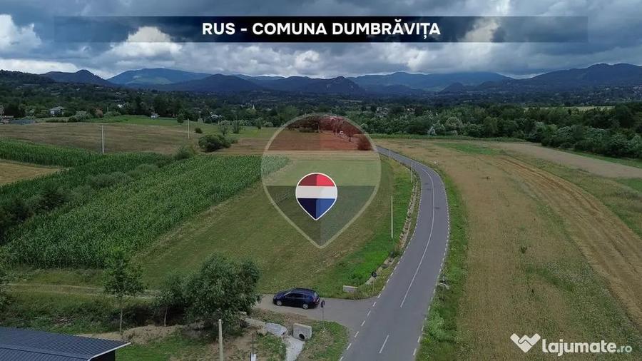 Teren în Rus