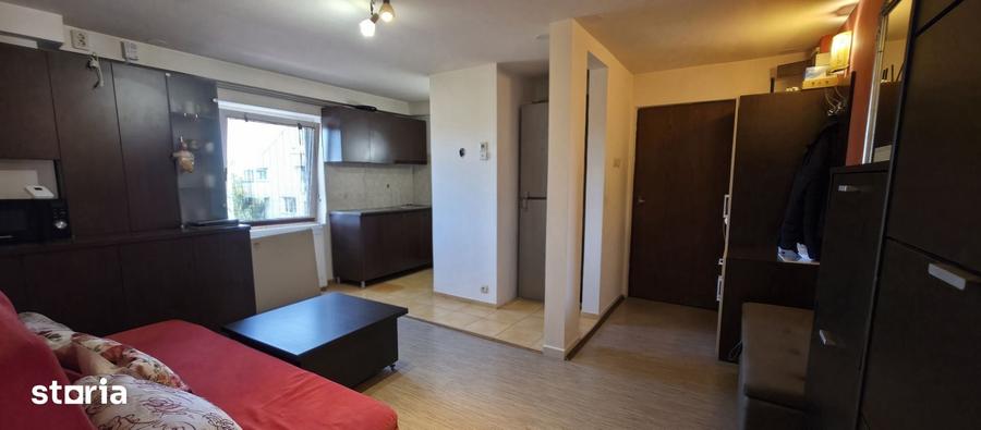 Apartament cu 2 camere decomandat în Est