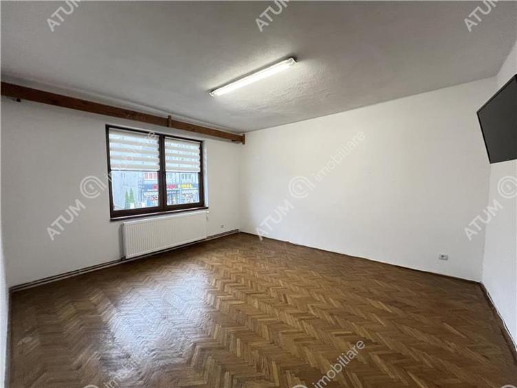 Duplex cu 3 camere cu Canalizare în Calea Dumbrăvii