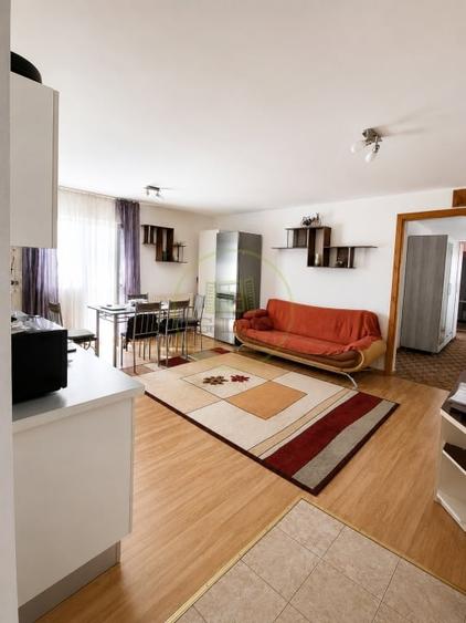 Apartament cu 3 camere decomandat, mobilat în Lazaret