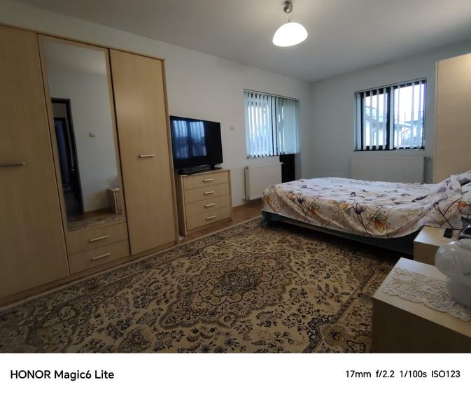 Casă individuală cu 5 camere cu Garaj în Horpaz