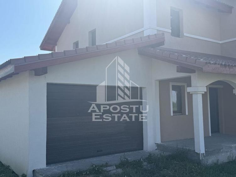 Casă cu 5 camere cu Teren 602 Mp în Ghiroda