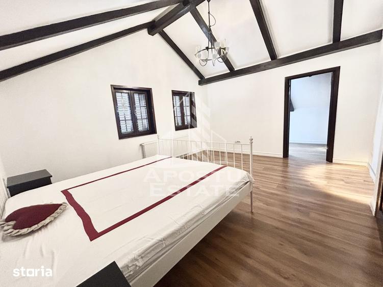 Casă cu 5 camere cu Teren 500 Mp în Sânmihaiu Român