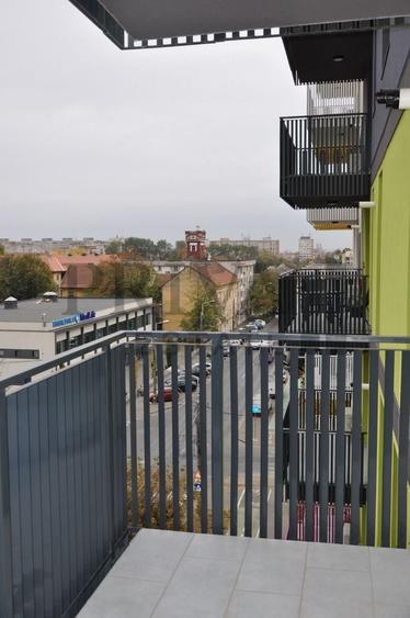 Apartament cu 3 camere decomandat, mobilat în Complex Studențesc