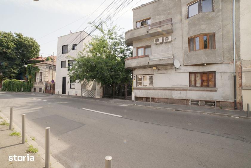 Apartament cu 2 camere semidecomandat în Centrul Civic