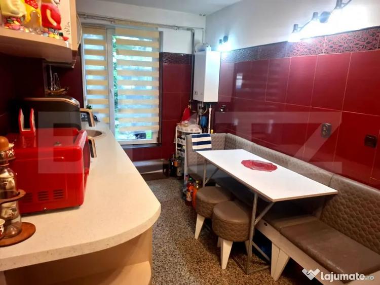 Apartament cu 2 camere decomandat în Aleea Trandafirilor