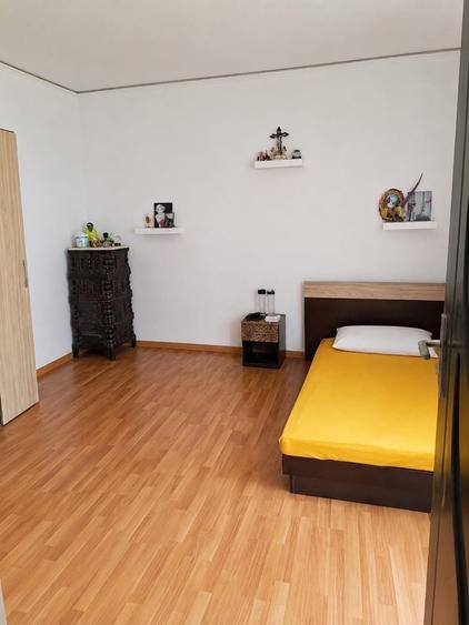 Casă cu 4 camere cu Teren 200 Mp în Exterior Vest
