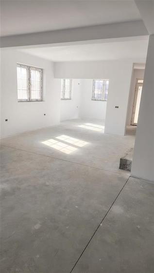 Casă cu 3 camere cu Teren 844 Mp în Nufărul