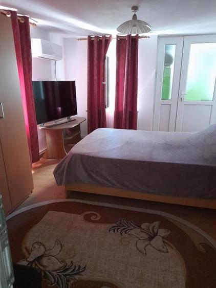 Casă individuală cu 2 camere cu Teren 1800 Mp în Cornița