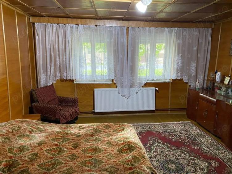 Casă cu 4 camere cu Teren 1141 Mp în Central