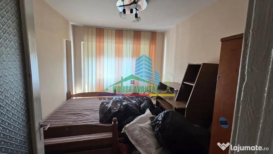 Apartament cu 3 camere decomandat în Central