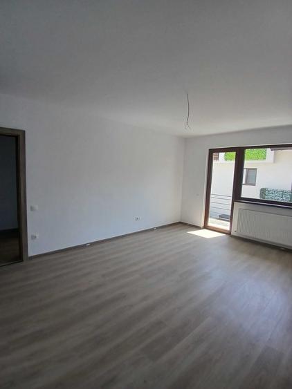 Apartament cu 2 camere decomandat în IAR