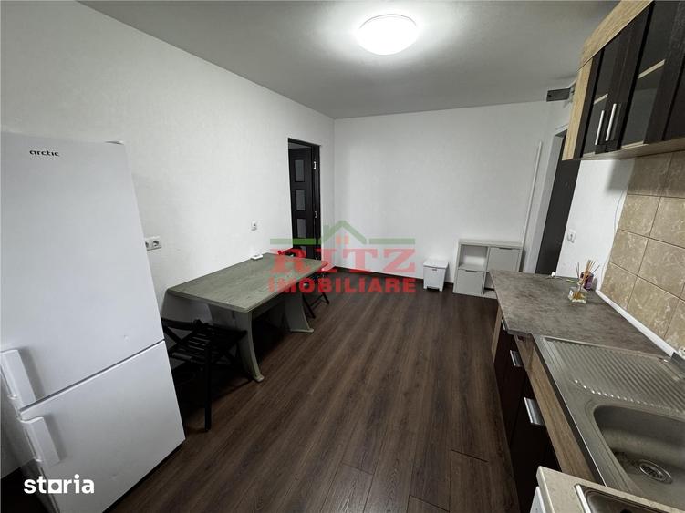 Apartament cu 2 camere semidecomandat în Nicolae Titulescu