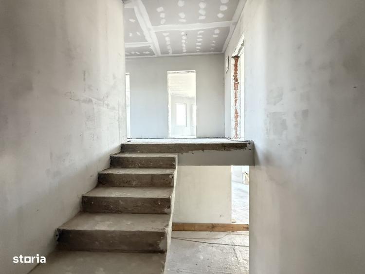 Casă cu 4 camere cu Teren 501 Mp în Săcălaz