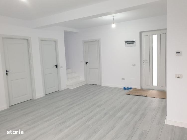 Casă cu 4 camere în Valea Lupului