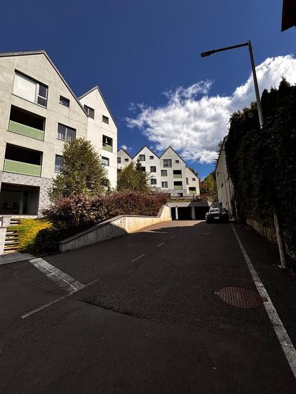 Apartament cu 3 camere decomandat în Centrul Istoric