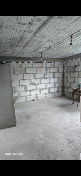 Casă individuală cu 5 camere cu Teren 2000 Mp în Gârbovi