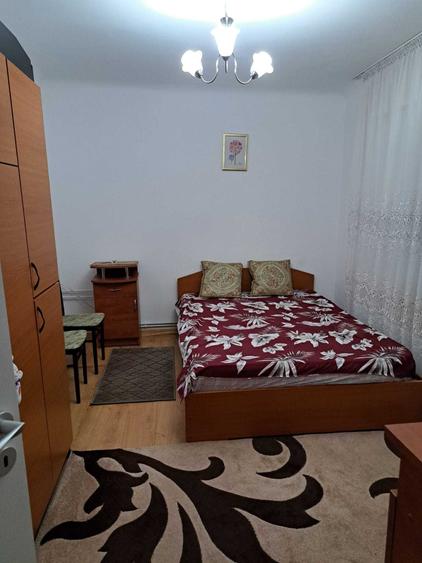 Casă cu 4 camere în Lungulețu