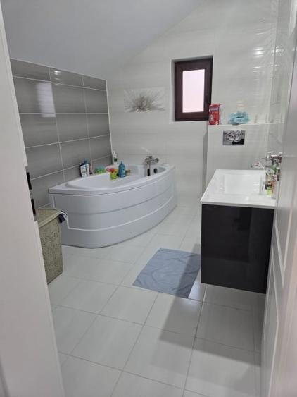 Casă individuală cu 4 camere cu Teren 400 Mp în Cumpăna