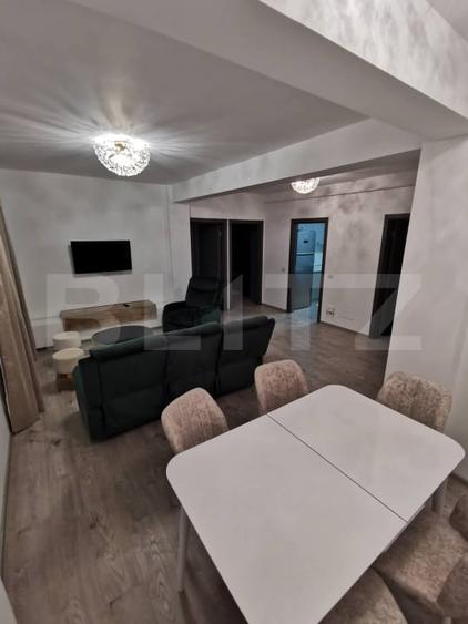 Apartament cu 3 camere, decomandat, 68 mp, zona Burdujeni - 1