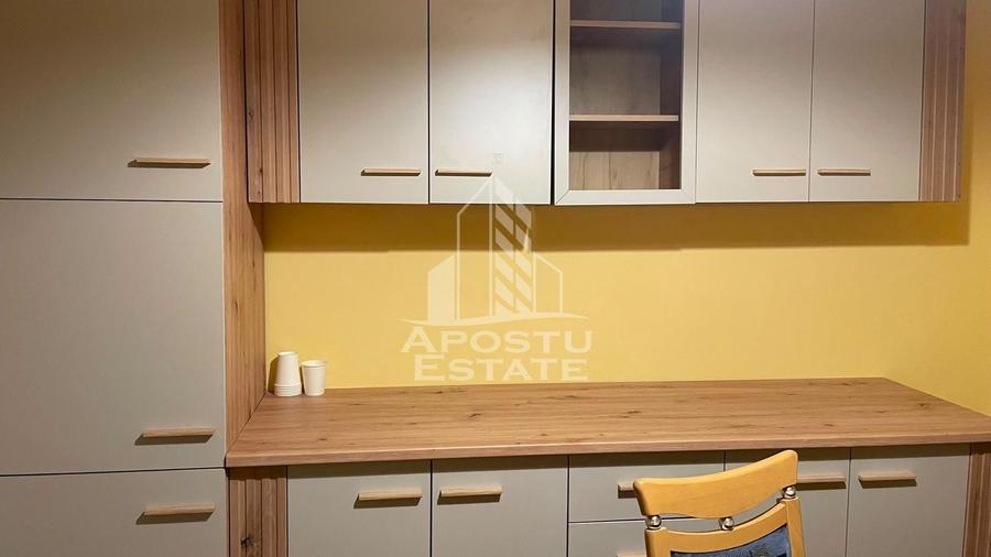 Apartament cu 4 camere semidecomandat în Circumvalațiunii