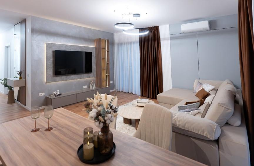 Apartament cu 3 camere decomandat în Tunari