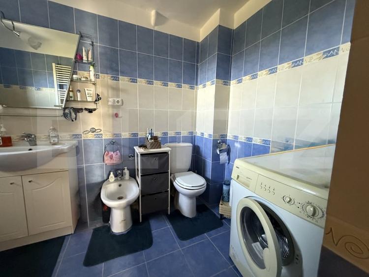 Apartament cu 3 camere decomandat, mobilat în Micro 16