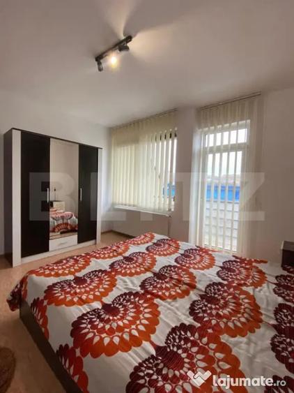 Apartament cu 3 camere semidecomandat în Câmpului