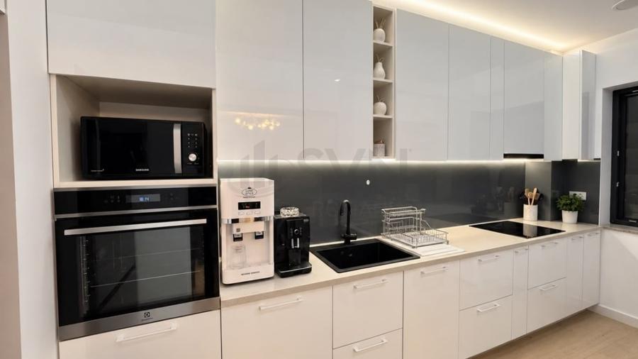 Apartament cu 3 camere decomandat, mobilat în Pipera