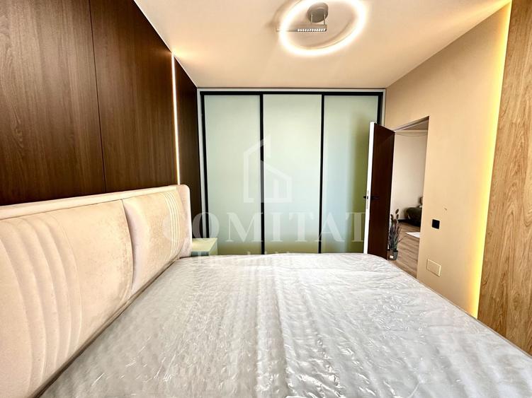 Apartament cu 2 camere semidecomandat, mobilat în Florești
