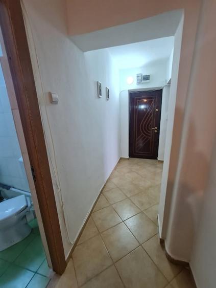 Apartament cu 3 camere decomandat în Independenței