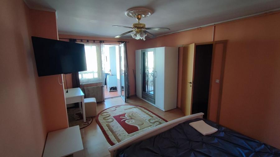 Apartament cu 4 camere decomandat în Griviței