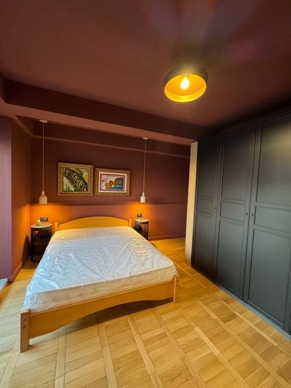 Apartament cu 3 camere semidecomandat, mobilat în Calea Victoriei