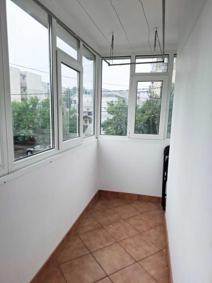 Garsonieră decomandată în Malu Roșu