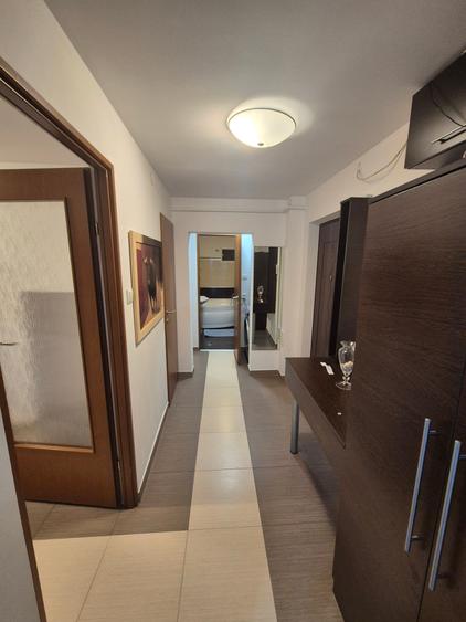 Apartament cu 2 camere decomandat, mobilat în Micro IV