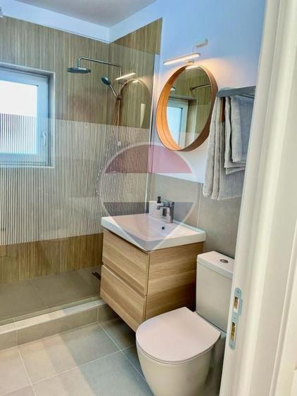 Apartament cu 2 camere semidecomandat, mobilat în Florești