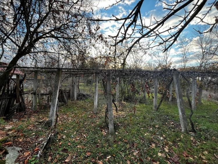 Casă individuală cu 1 camere cu Canalizare în Strâmba-Jiu