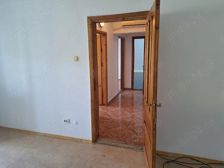 Apartament cu 2 camere decomandat în Piața Nouă