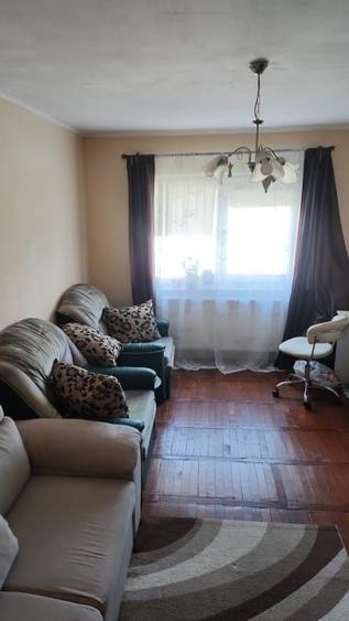 Apartament cu 2 camere decomandat, mobilat în Anda