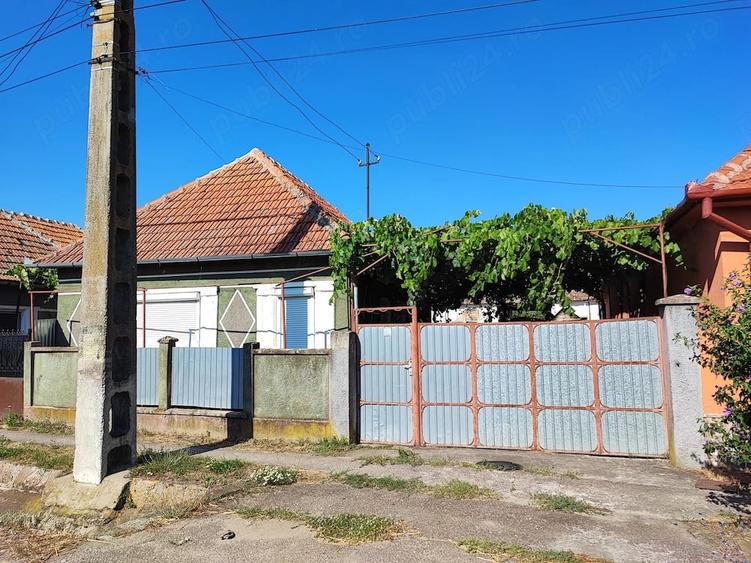 Casă cu 2 camere cu Teren 1400 Mp în Husasău de Tinca