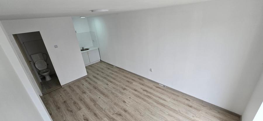 Garsonieră decomandată în Central