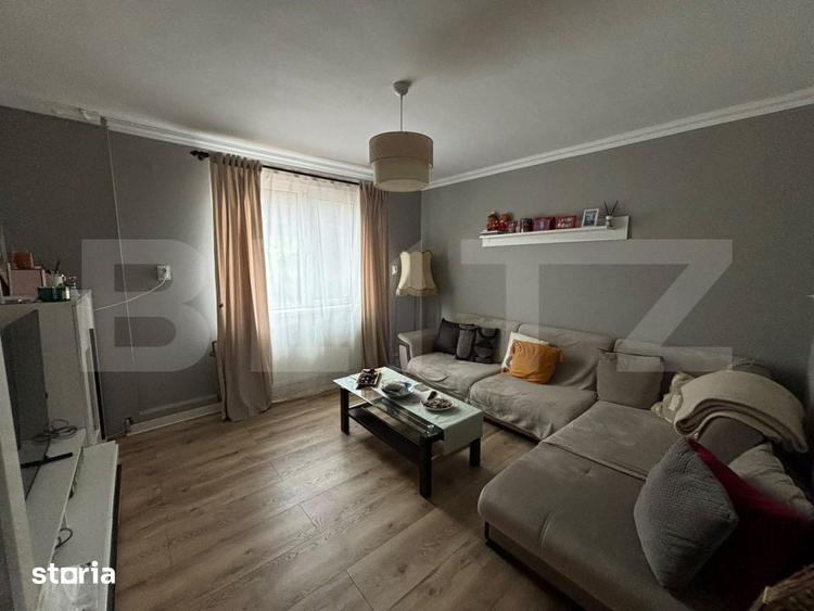 Casă cu 10 camere cu Teren 2714 Mp în Glod